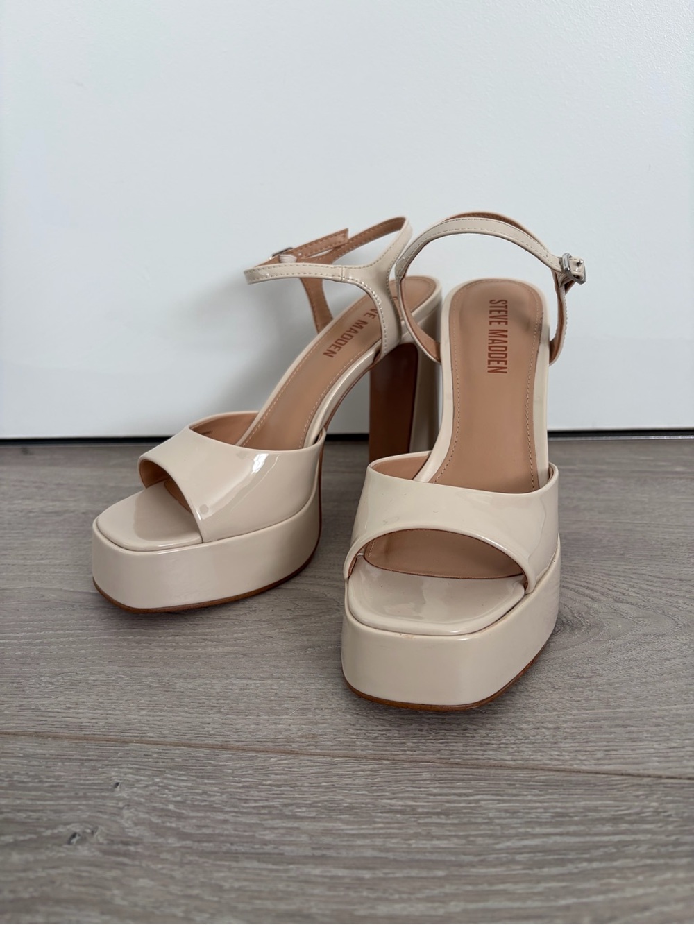 Steve Madden Liandra Platform Sandals - Picture 2 of 8